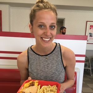 Meet your Posher, Leanne